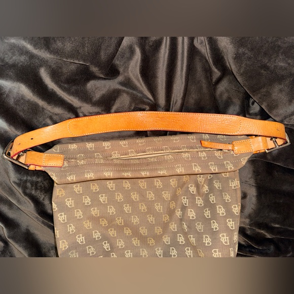 Vintage Dooney and Bourke shoulder bag - Picture 3 of 7